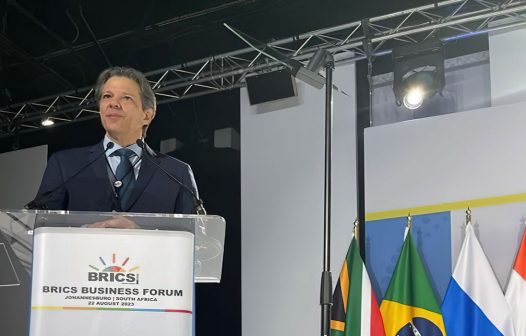 Haddad diz que governo fez proposta de garantia em yuan para exportações à Argentina