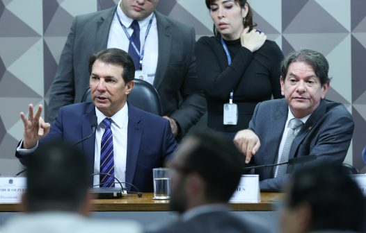 Arthur Maia blinda Bolsonaro e pai de Cid, mas libera quebra de sigilo de Zambelli