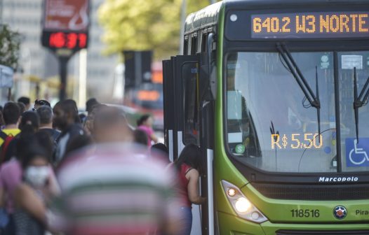 Redução da tarifa e tempo de espera motivariam uso do transporte público