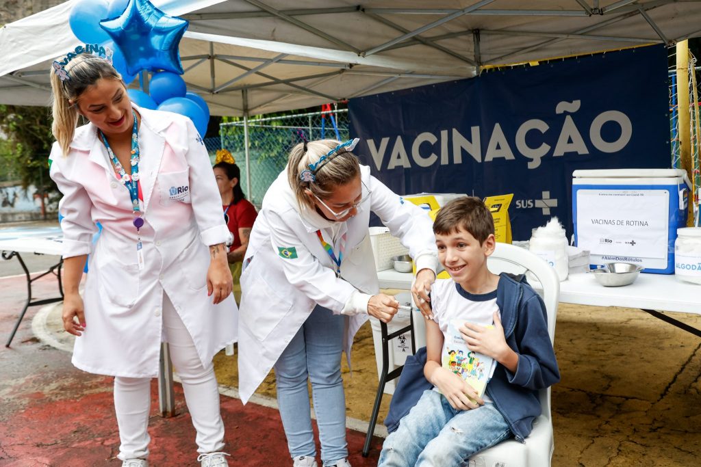 Rio lança programa para aumentar cobertura vacinal de estudantes 