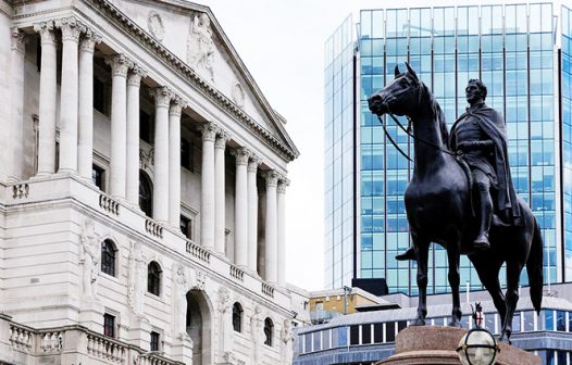 Banco da Inglaterra mantém juro básico em 5,25% e decide reduzir estoque de Gilts