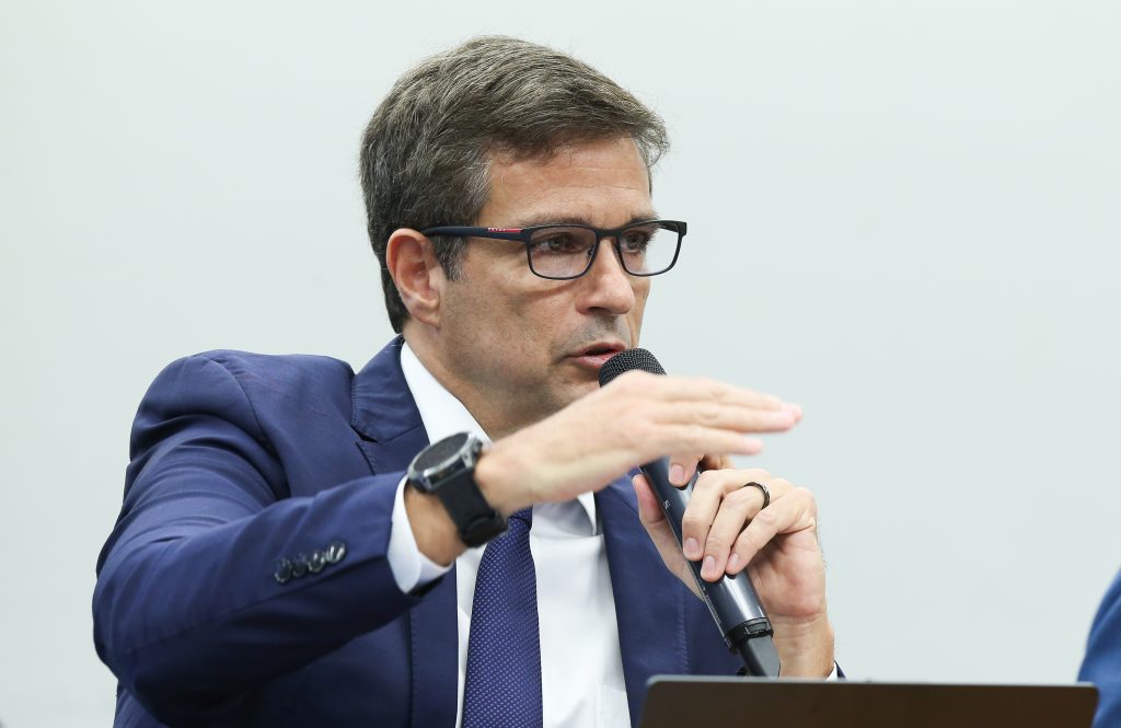 Copom reconhece as dificuldades em atingir meta fiscal