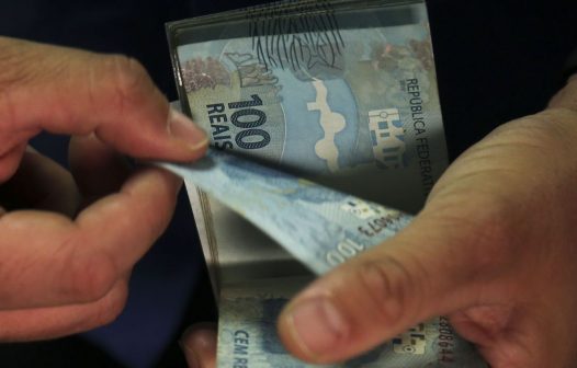 Demanda por crédito caiu 15% no 1º semestre