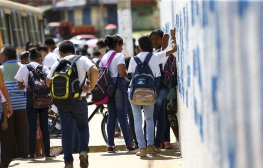 Calor forte em SP faz escolas mudarem educação física e até cardápio