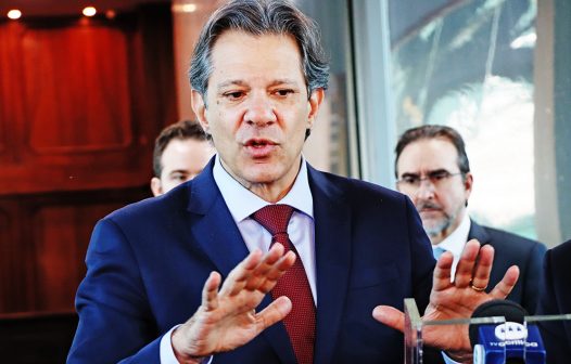 Haddad diz que economia deve crescer em torno de 3% em 2023