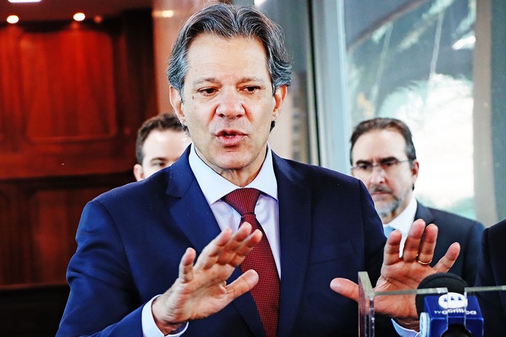 Haddad diz que economia deve crescer em torno de 3% em 2023