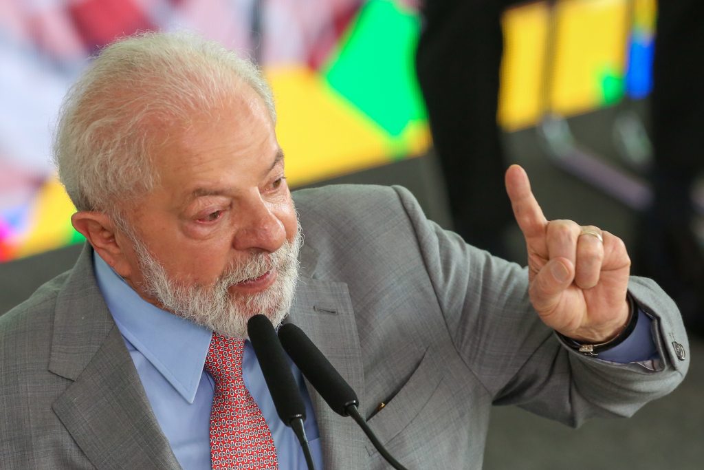 Governo Lula tem aprovação de 55% da população