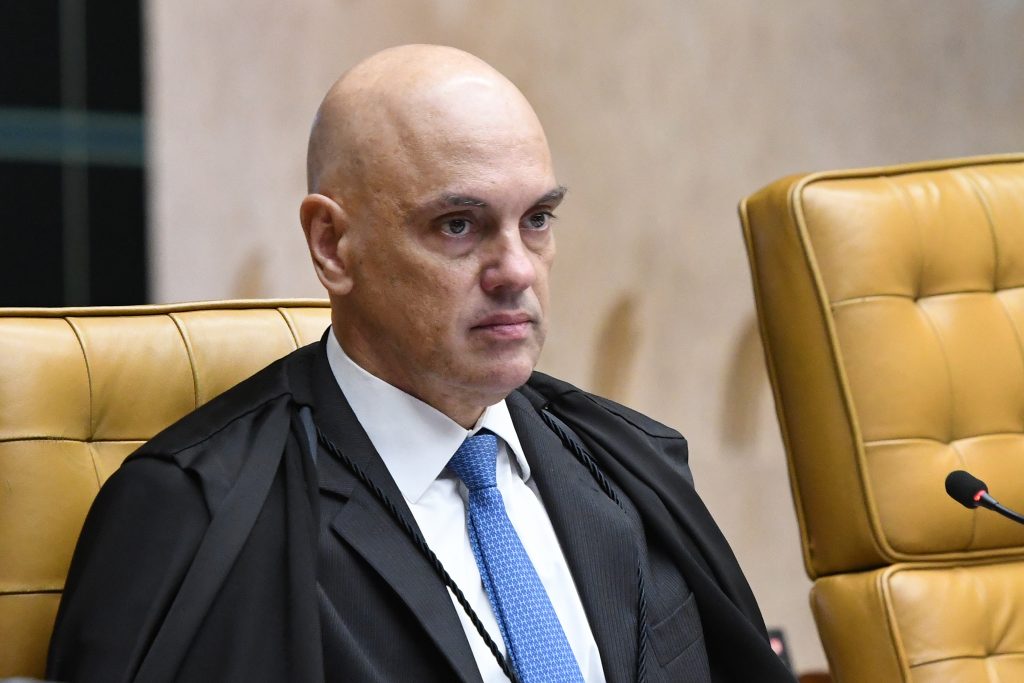 Moraes vota para condenar mais cinco bolsonaristas