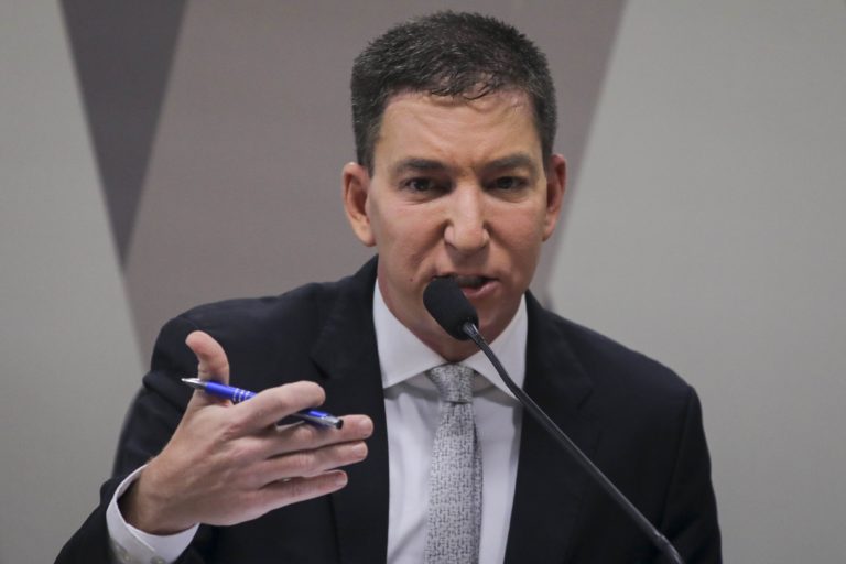 Glenn Greenwald e David Miranda foram espionados ilegalmente por Abin