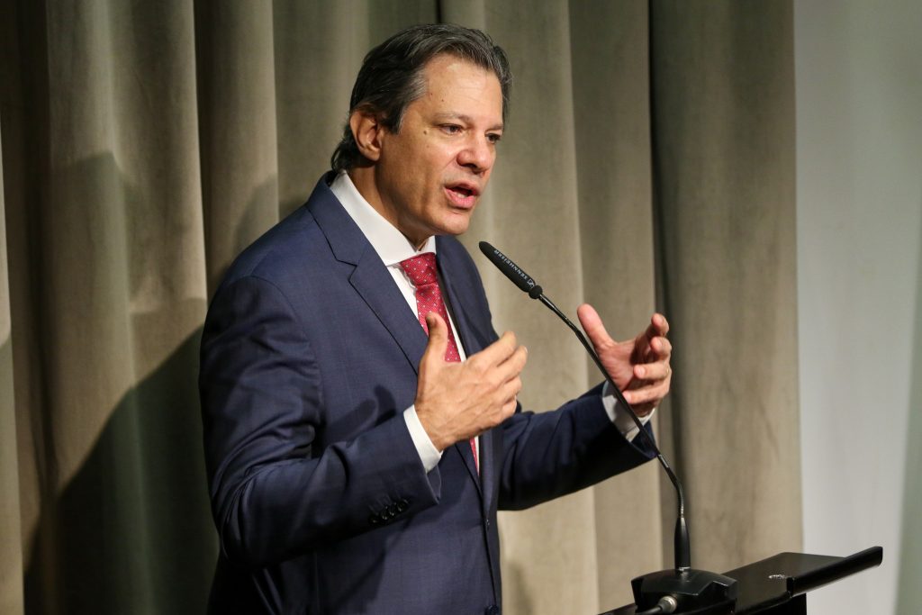 Haddad diz que Brasil tem de fazer agenda andar para proteger economia