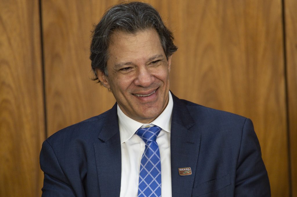 Haddad prevê aumento de arrecadação com projeto das offshores