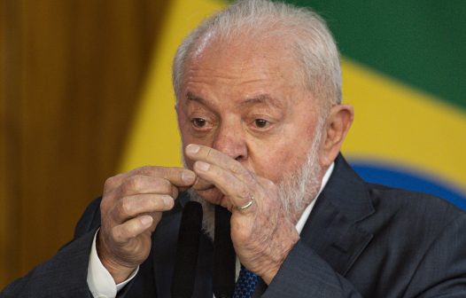 Lula diz que fazer política, é fazer concessões