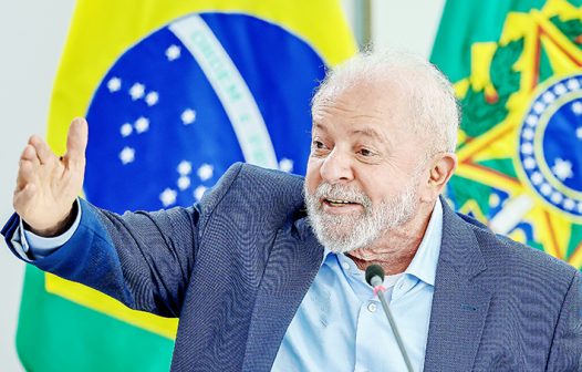 Lula diz que Bolsonaro usou instituições para se reeleger