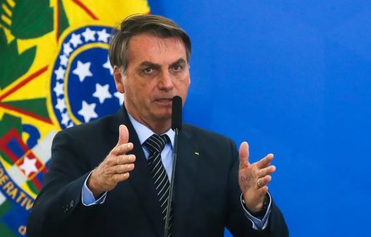 Bolsonaro reage à versão do ministério de Dino sobre reunião com mulher de líder do CV