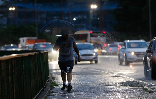 Chuvas voltam a provocar falta de luz e água em São Paulo