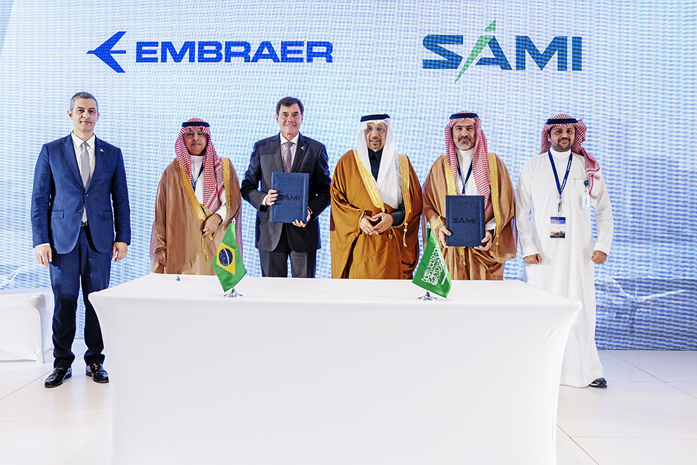 SAMI e Embraer iniciam cooperação em defesa e segurança