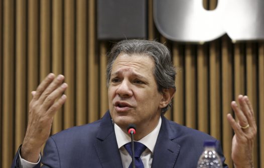 Haddad diz ser essencial desonerar 100% as exportações