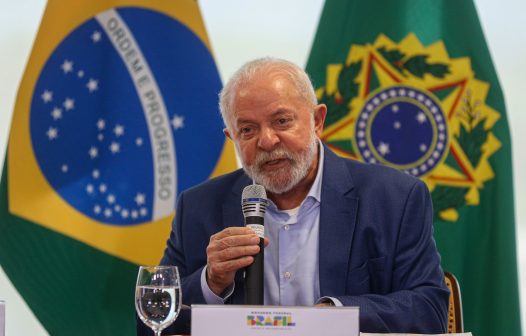 Lula diz que dinheiro bom é o transformado em obras