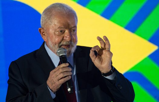 Lula diz que Estado pode ser indutor de crescimento