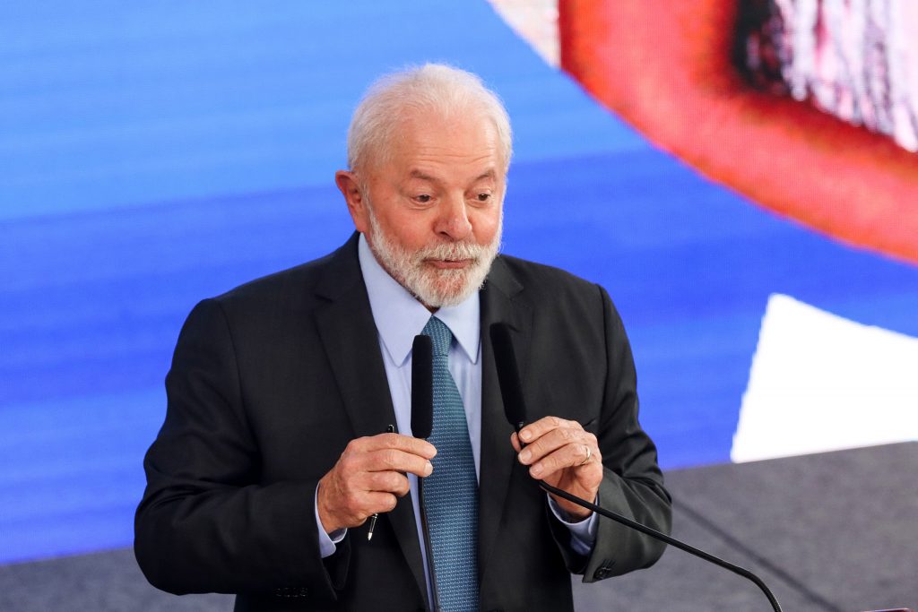 Lula diz que reforma é como uma árvore plantada