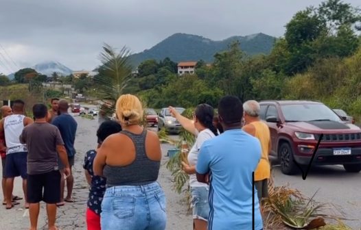 Moradores do Rio fazem protestos contra falta de energia