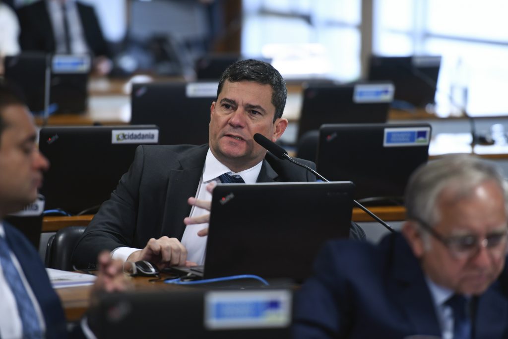 Moro diz que visita de integrante do CV mostra que crime está confortável com o governo