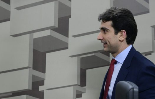 Galípolo diz que é difícil explicar a taxa de juros contracionista