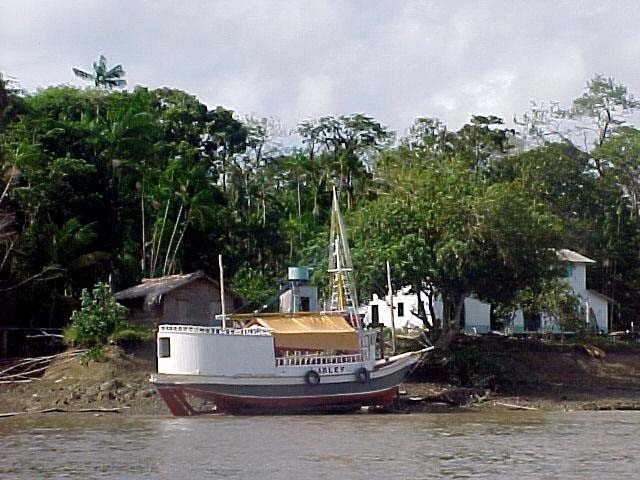 Avanço do mar desloca comunidades e desafia cientistas e autoridades no Amapá