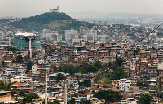 Fiocruz lança cartilha e campanha de saúde em favela