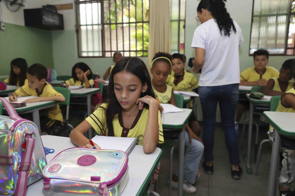 Governo de Minas cria medidas para ampliar segurança nas escolas