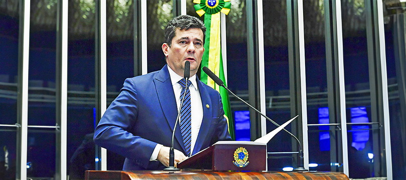 Moro se recusa a responder perguntas do PT e diz que ação é castelo de cartas