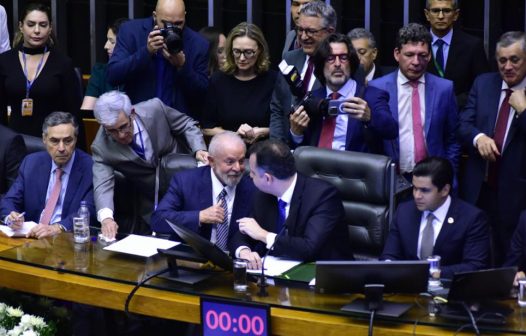 Congresso promulga maior reforma tributária desde a ditadura