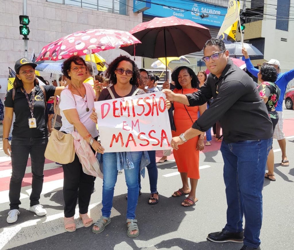 Demissão em massa em Salvador levanta suspeitas de motivações políticas