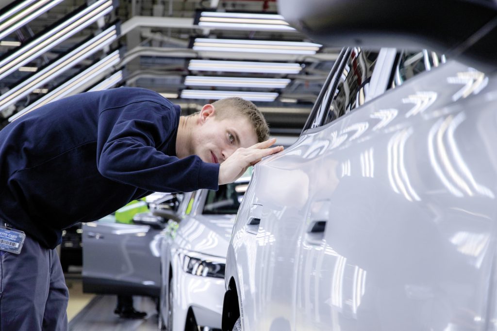 Volkswagen acerta cortes de empregos para economizar 4 bilhões de euros em 2024