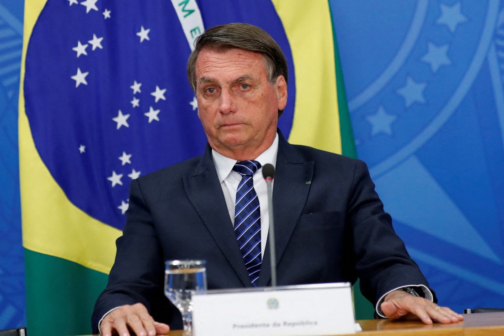 Bolsonaro vai passar 8 de janeiro em casa de praia