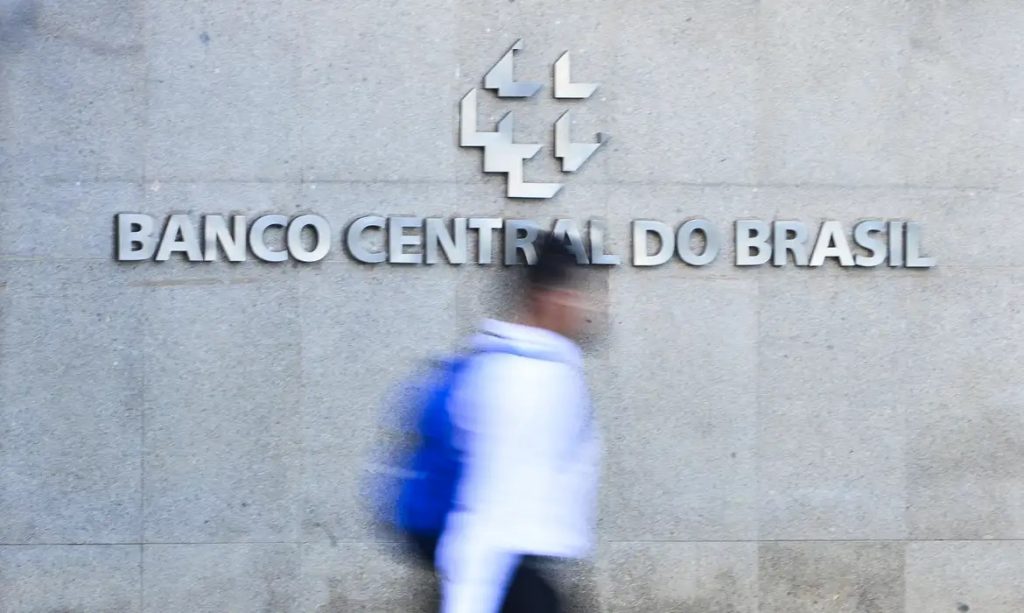 Projeção de IPCA para 2024 passa de 3,87% para 3,86%