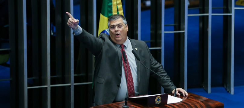 Dino discursa no Senado e defende prerrogativas da Corte