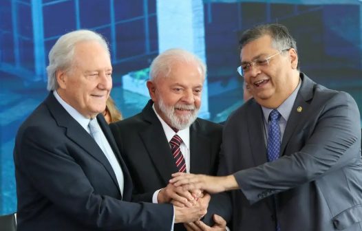 Lula empossa Lewandowski no Ministério da Justiça