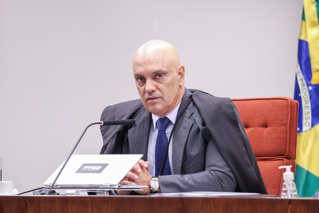 TSE condena ex-deputado que disse que ganharia eleições “na bala”