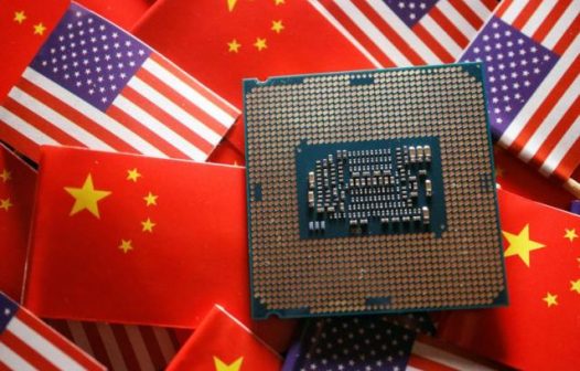 China barra uso de chips da Intel e AMD em computadores do governo