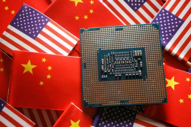 China barra uso de chips da Intel e AMD em computadores do governo