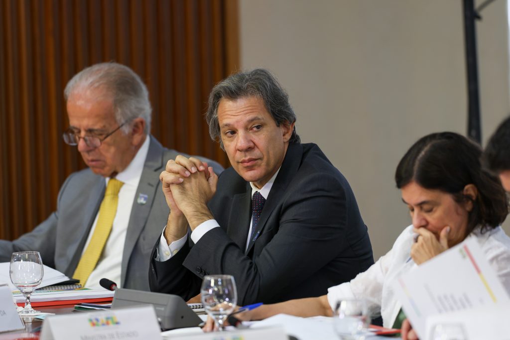 Haddad diz que política econômica consistente guia expectativas do mercado