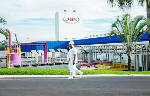 JBS registrou lucro líquido de R$ 82,6 milhões no 4º trimestre