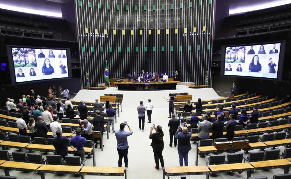 Câmara agenda sessão em homenagem à Marielle Franco e Anderson Gomes