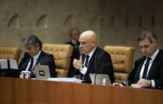 Moraes dá 15 dias para PGR avaliar denúncia contra Bolsonaro