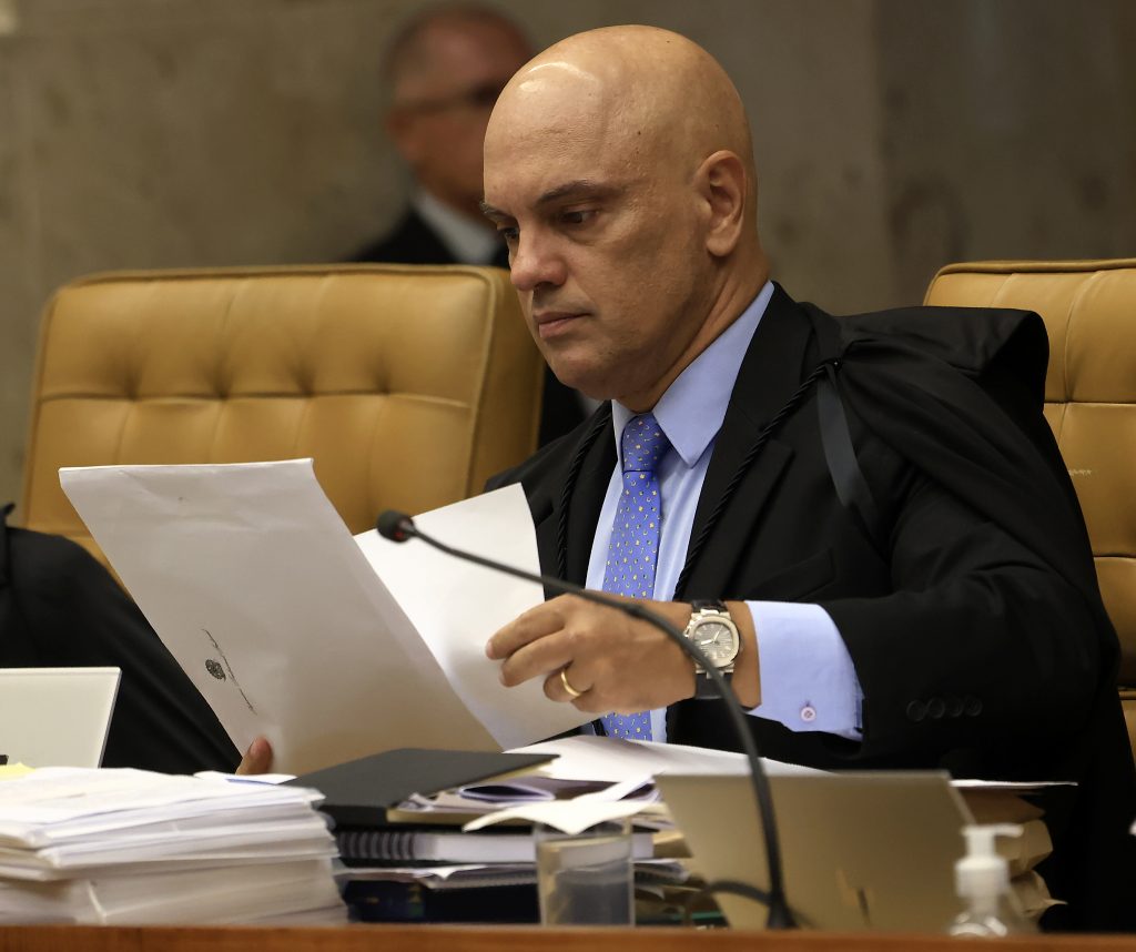 Moraes vota para absolver serralheiro em situação de rua