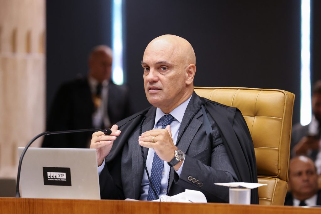 Parlamentares vão à Comissão de Direitos Humanos contra Moraes