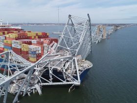 Caixa-preta de navio que colidiu em ponte de Baltimore é recuperada