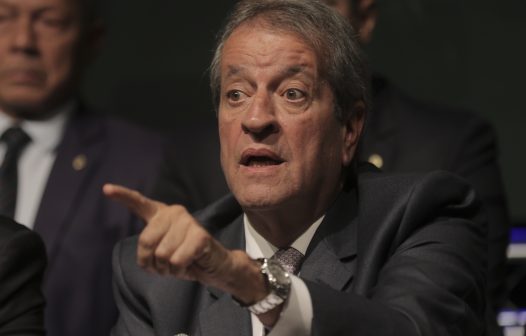 Valdemar diz que foi pressionado por Bolsonaro e deputados a questionar urnas