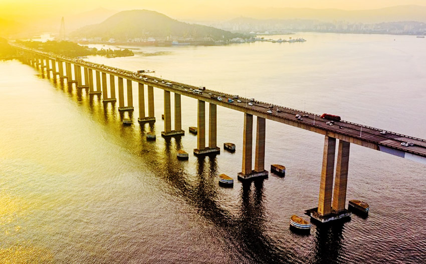 Ponte Rio-Niterói completa 50 anos